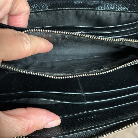 Prada Long Black Wallet needs new zipper pulls - Picture 8 of 11